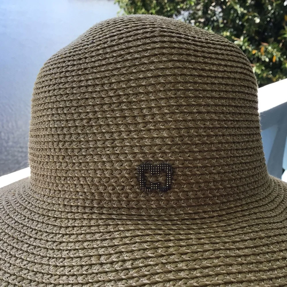 Eric Javits Wide Brimmed Hampton Patented “Squishee” Straw Sun Hat with UPF 50 - Picture 1 of 12